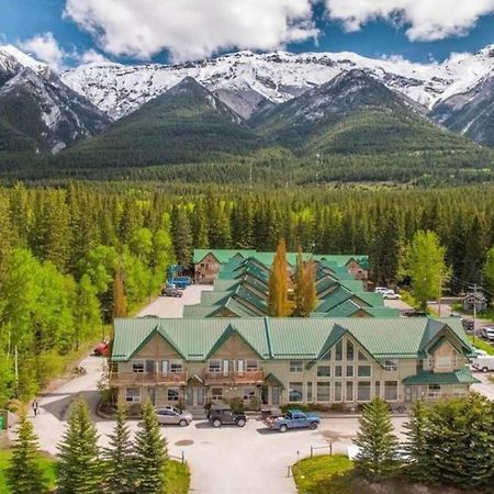 Banff Wood Lodge Кенмор Екстер'єр фото