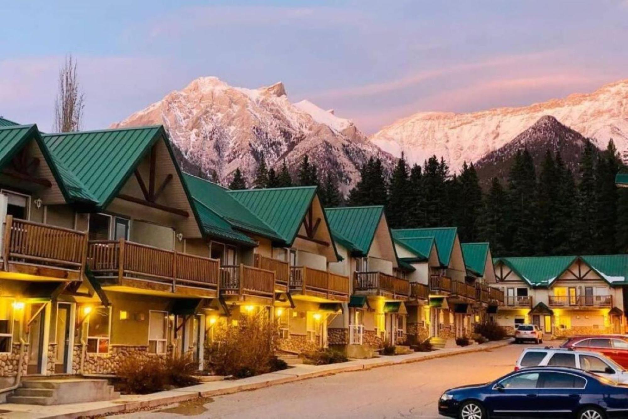 Banff Wood Lodge Кенмор Екстер'єр фото