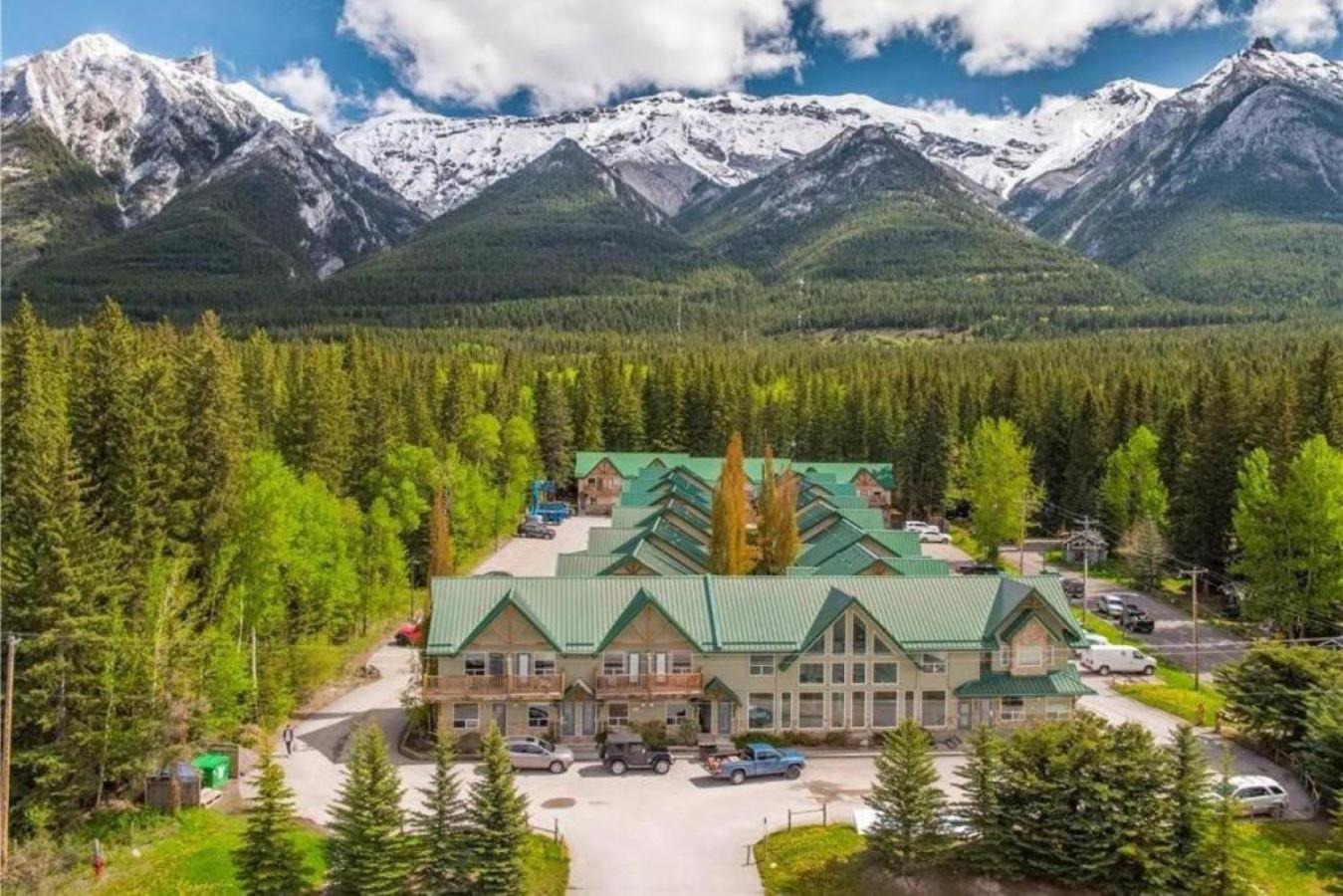 Banff Wood Lodge Кенмор Екстер'єр фото