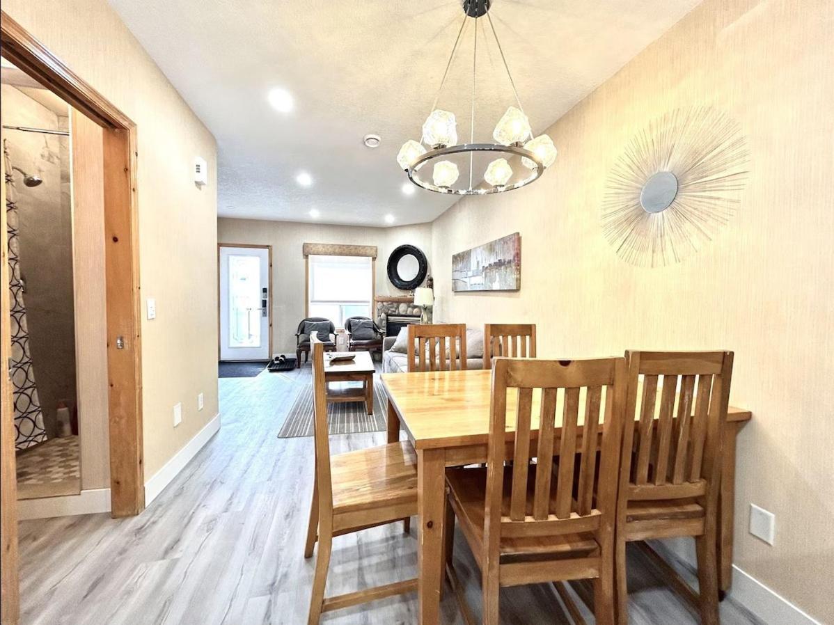 Banff Wood Lodge Кенмор Екстер'єр фото