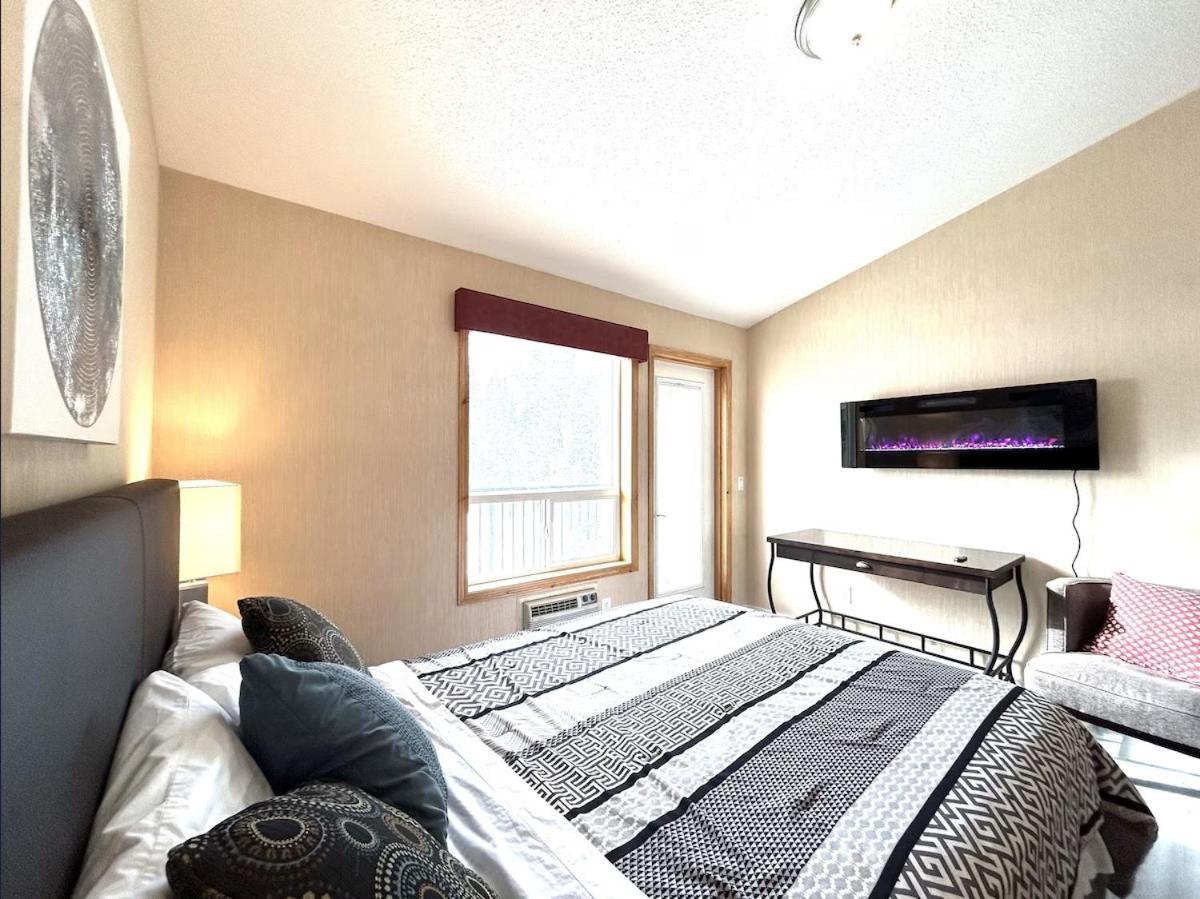 Banff Wood Lodge Кенмор Екстер'єр фото