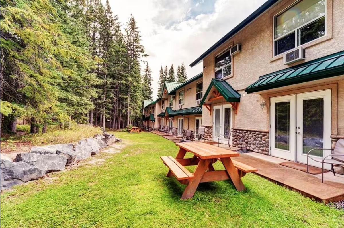 Banff Wood Lodge Кенмор Екстер'єр фото