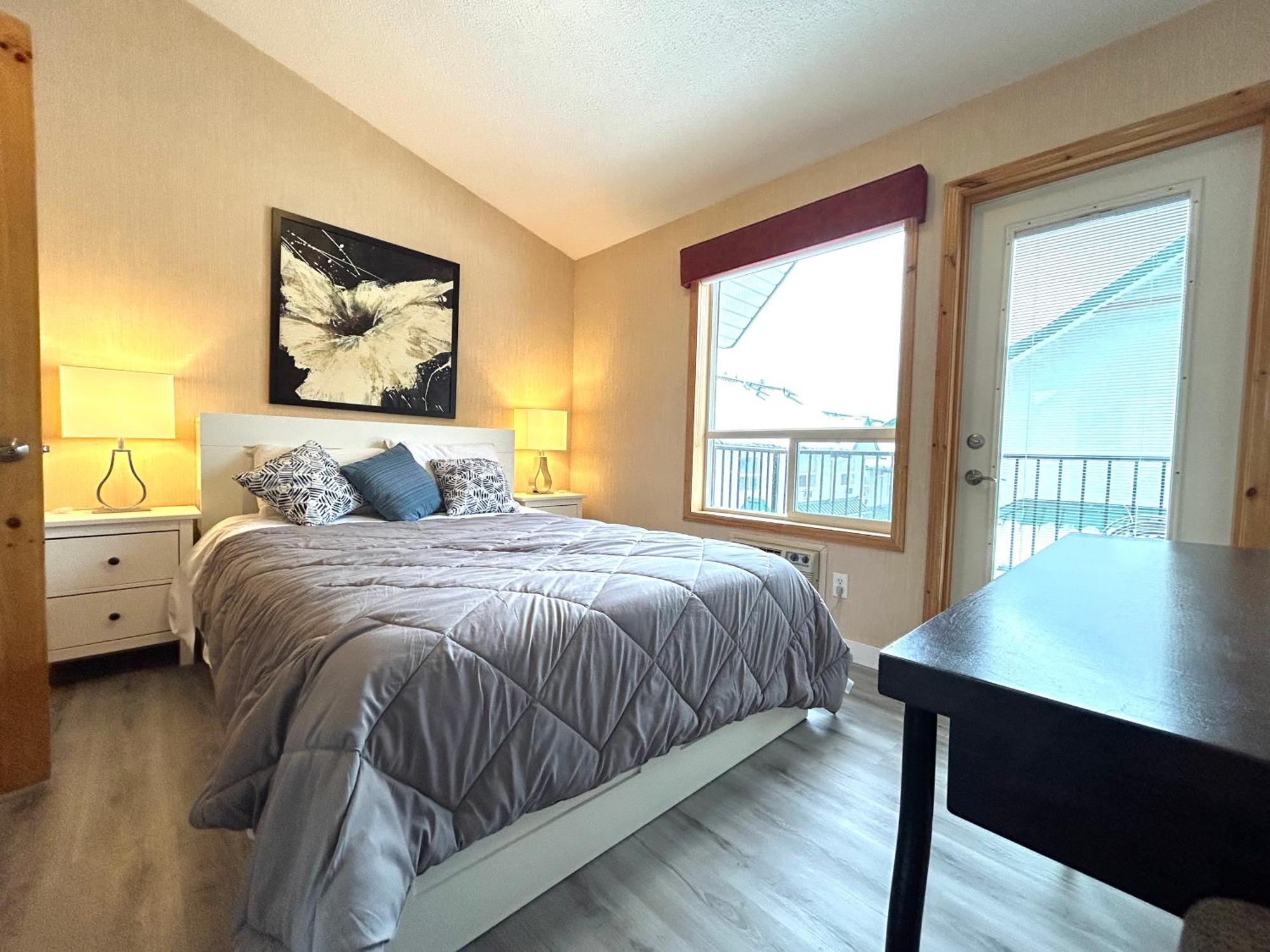 Banff Wood Lodge Кенмор Екстер'єр фото