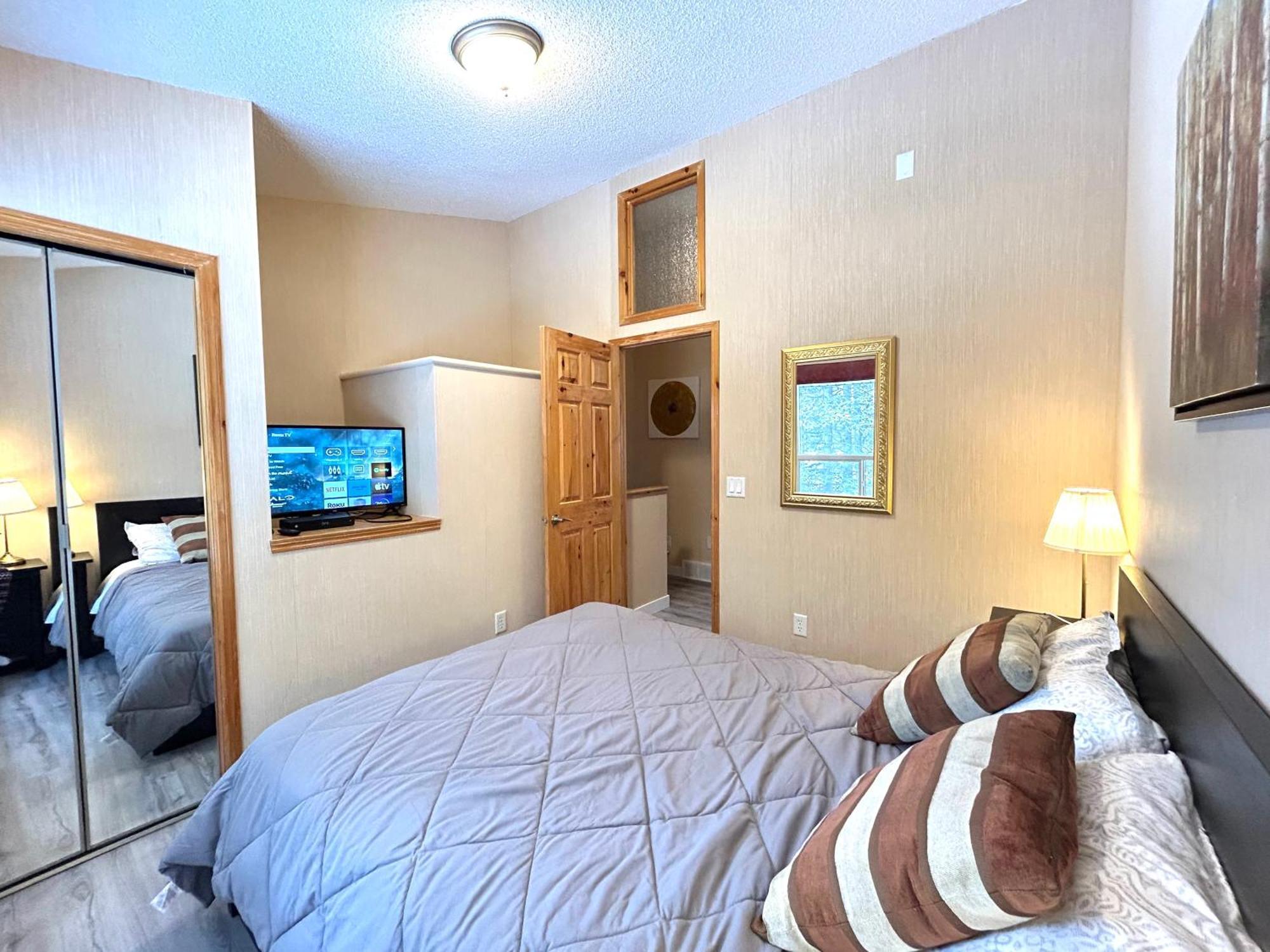 Banff Wood Lodge Кенмор Екстер'єр фото