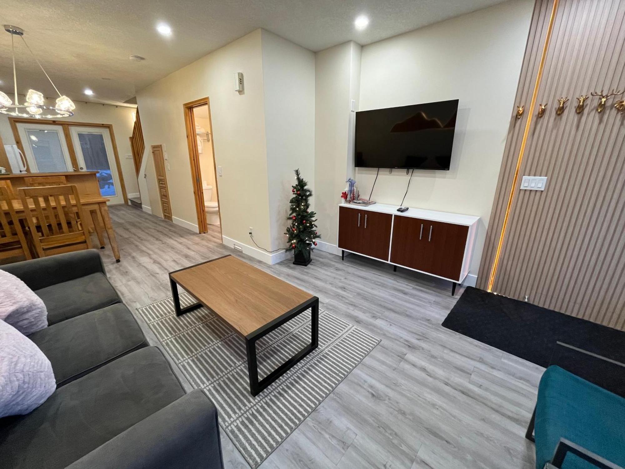 Banff Wood Lodge Кенмор Екстер'єр фото