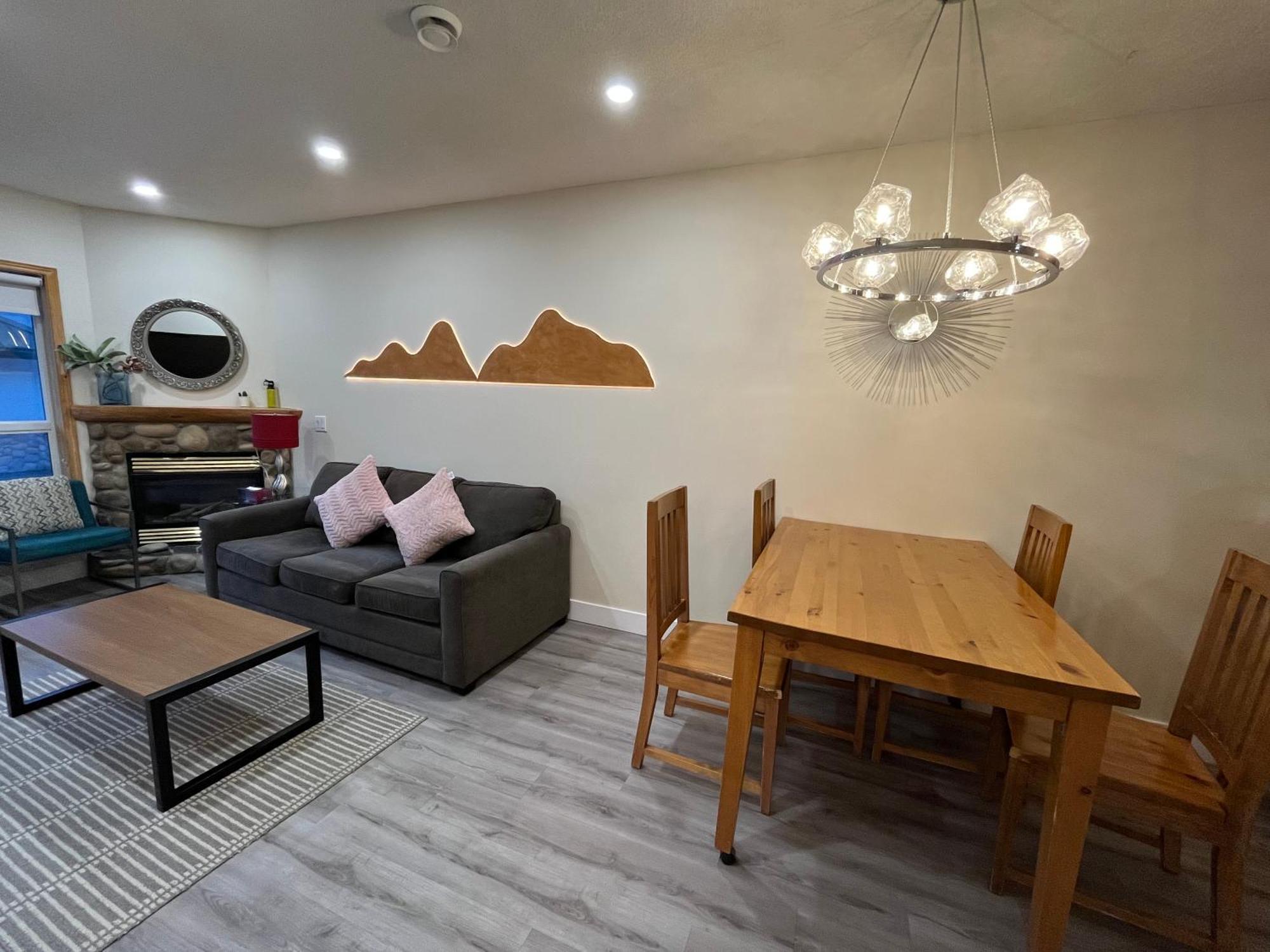 Banff Wood Lodge Кенмор Екстер'єр фото