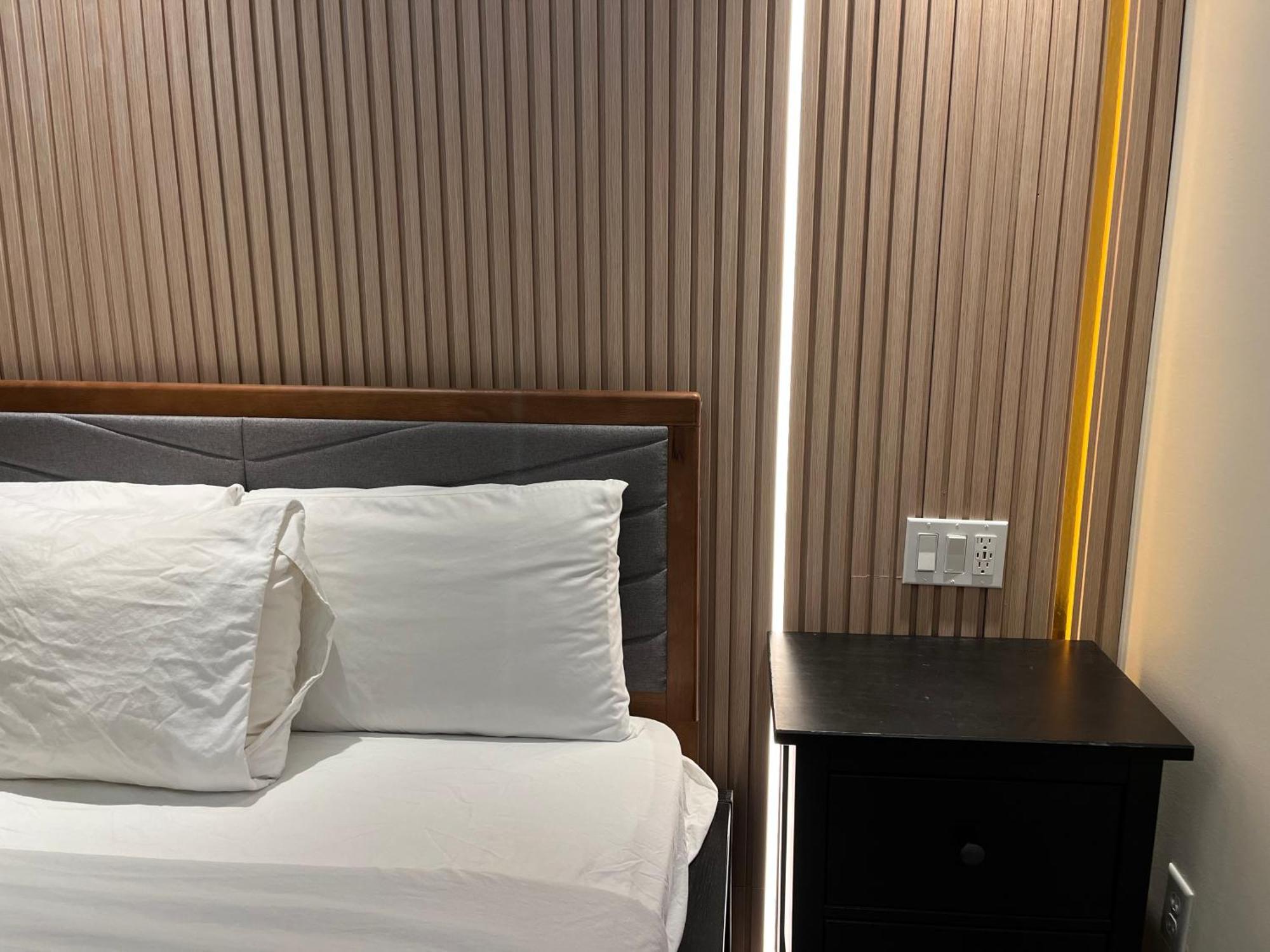 Banff Wood Lodge Кенмор Екстер'єр фото