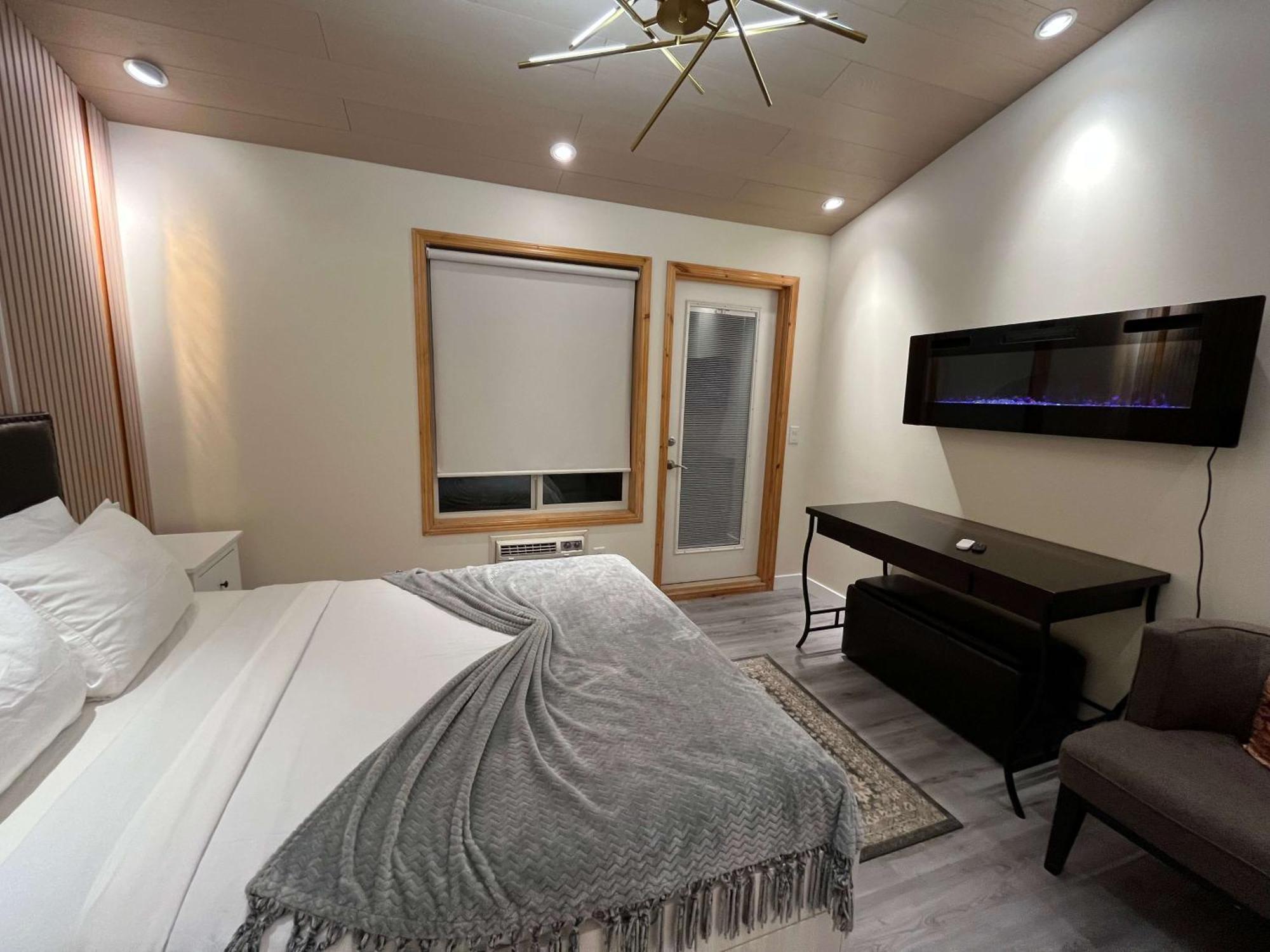 Banff Wood Lodge Кенмор Екстер'єр фото