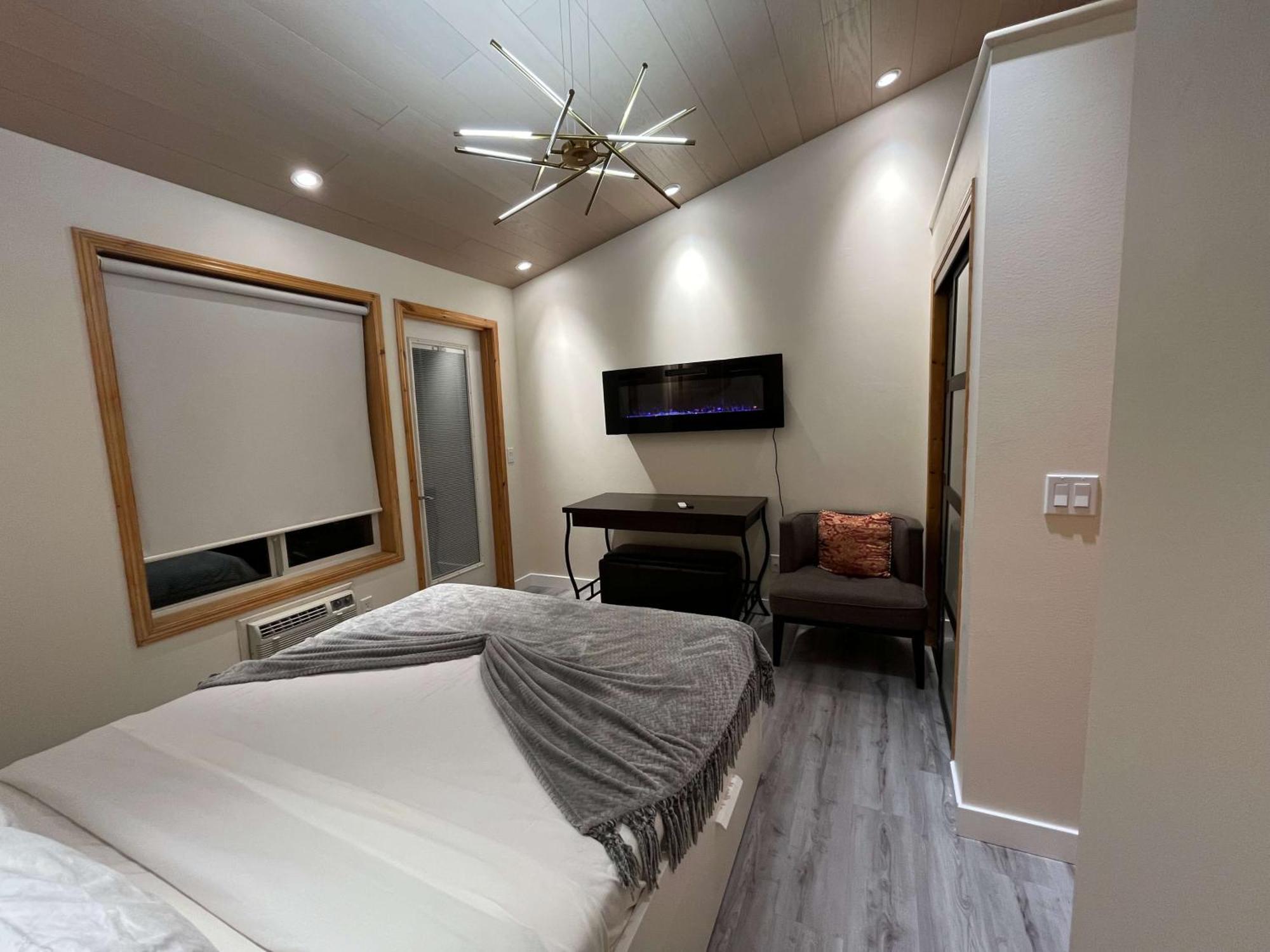 Banff Wood Lodge Кенмор Екстер'єр фото