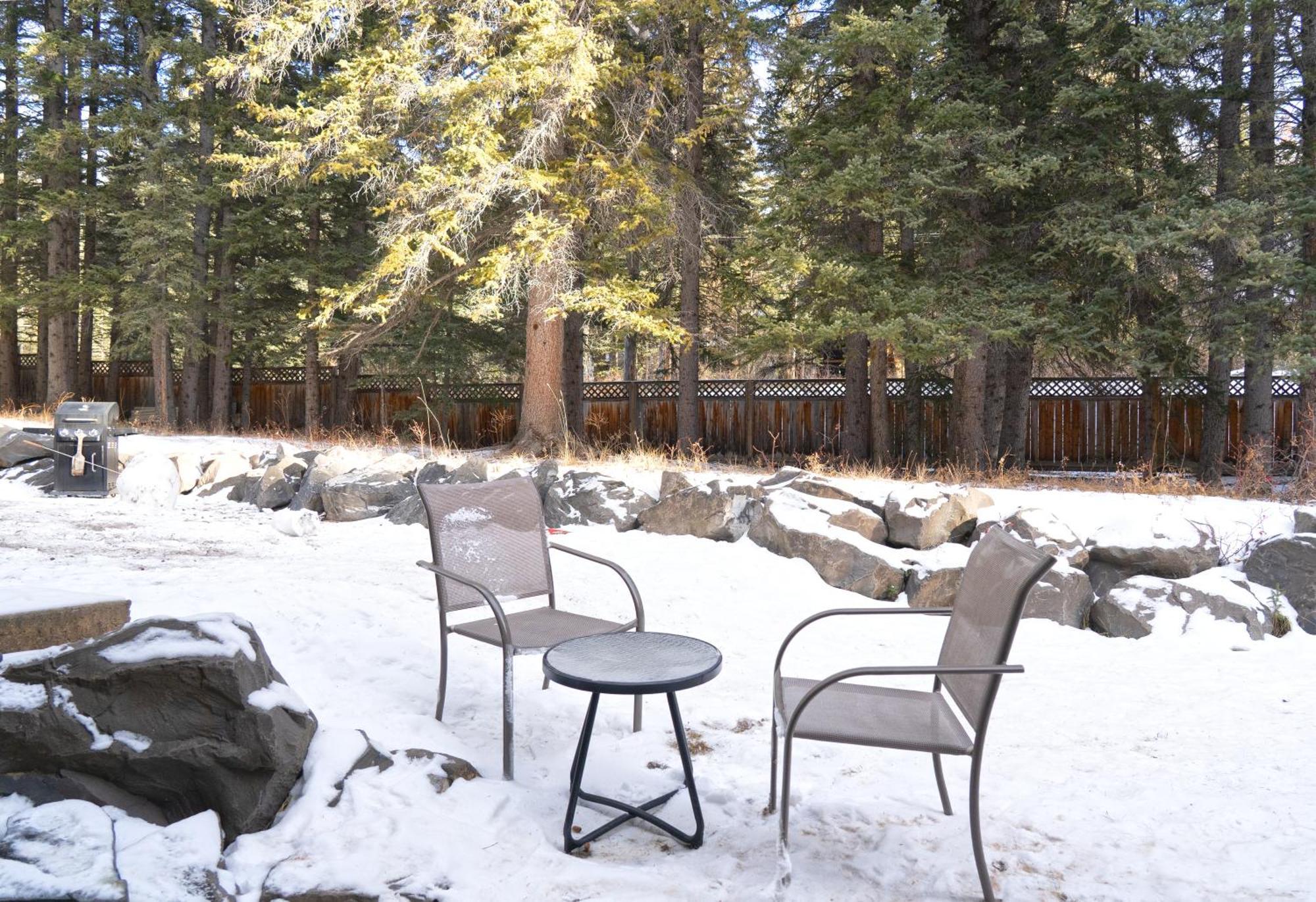 Banff Wood Lodge Кенмор Екстер'єр фото