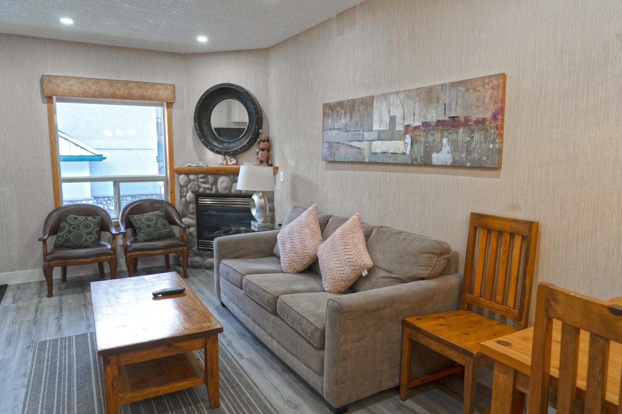 Banff Wood Lodge Кенмор Екстер'єр фото