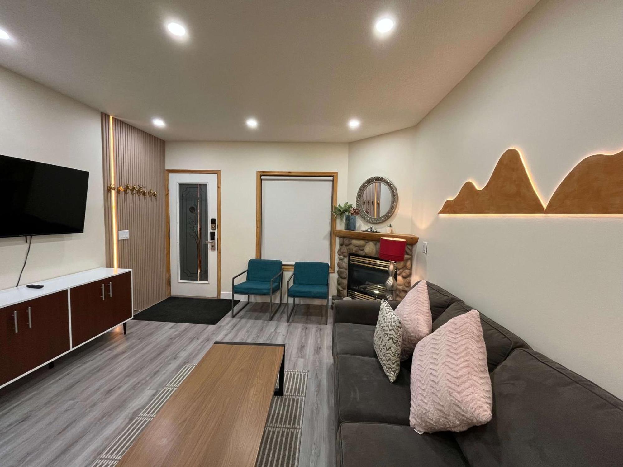 Banff Wood Lodge Кенмор Екстер'єр фото
