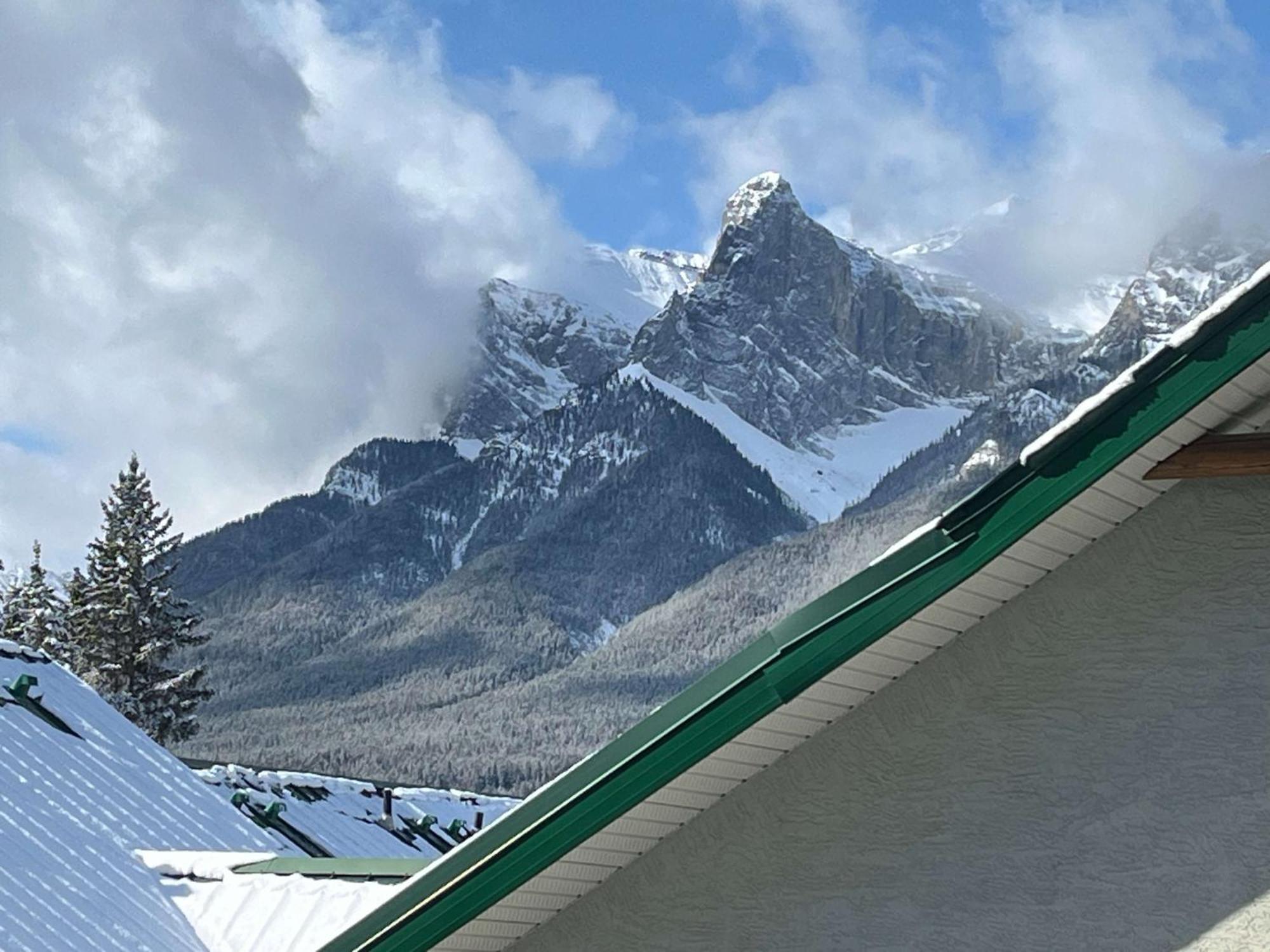 Banff Wood Lodge Кенмор Екстер'єр фото