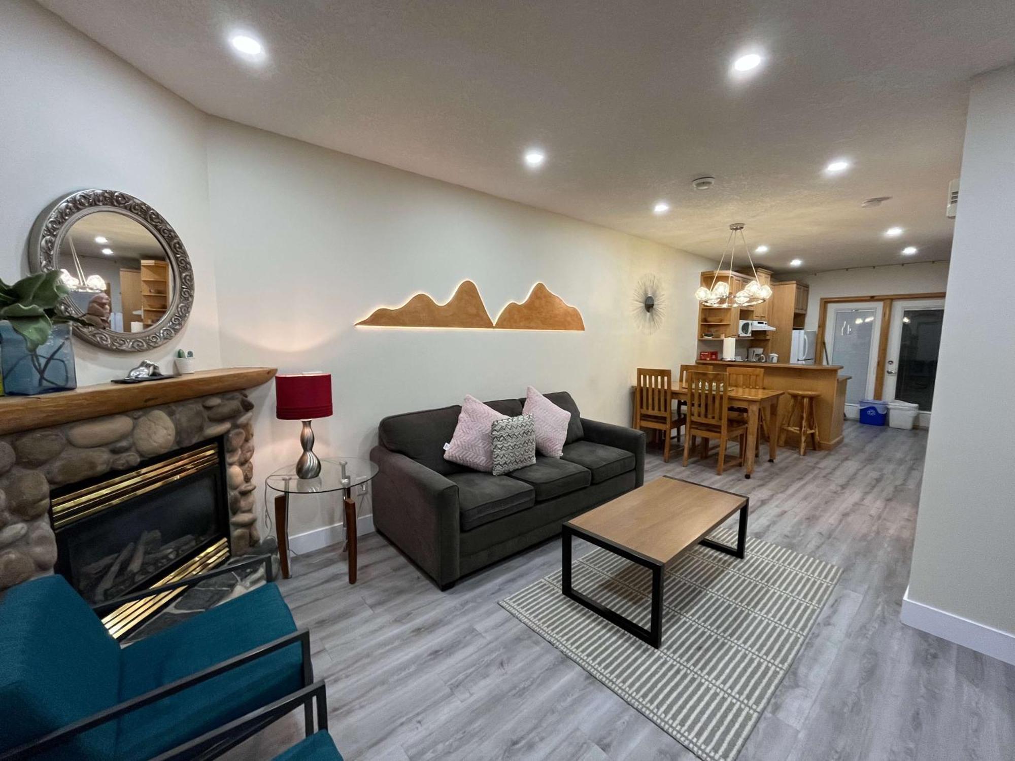 Banff Wood Lodge Кенмор Екстер'єр фото