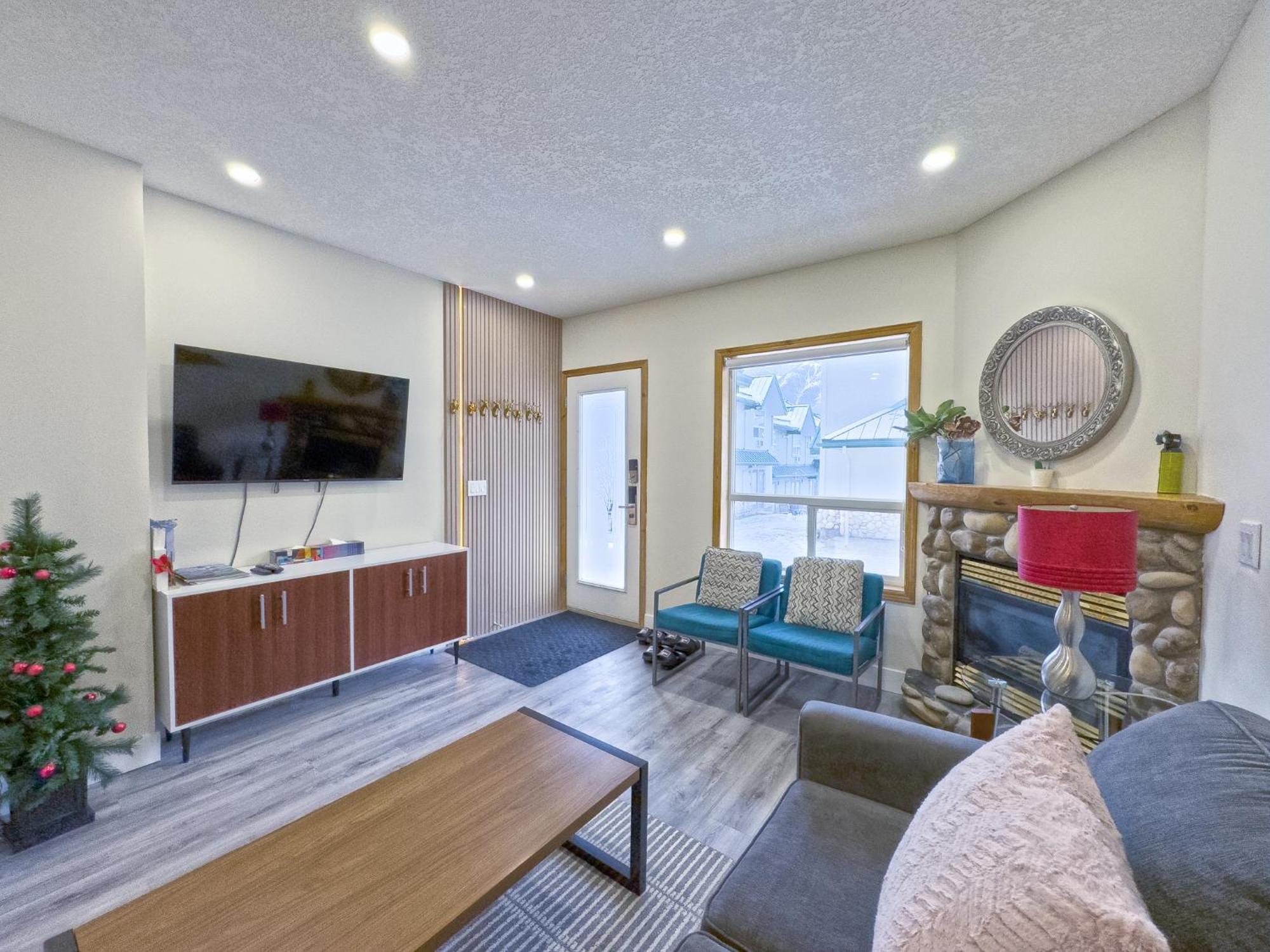 Banff Wood Lodge Кенмор Екстер'єр фото