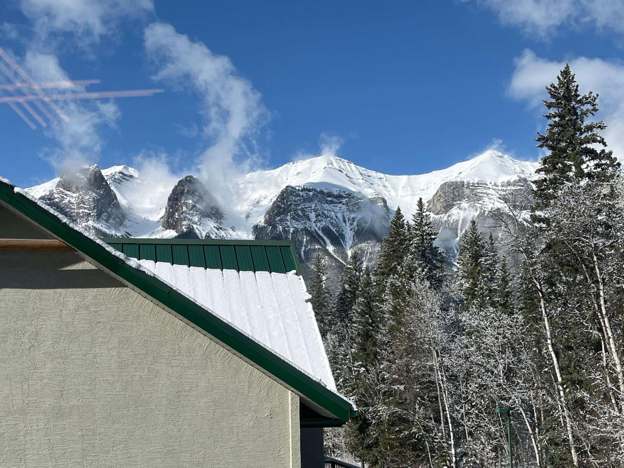 Banff Wood Lodge Кенмор Екстер'єр фото