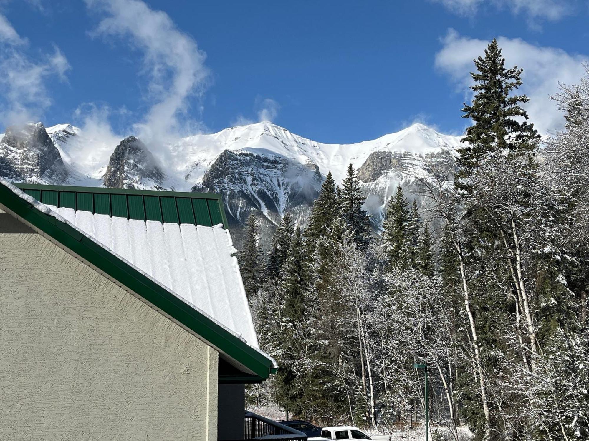 Banff Wood Lodge Кенмор Екстер'єр фото